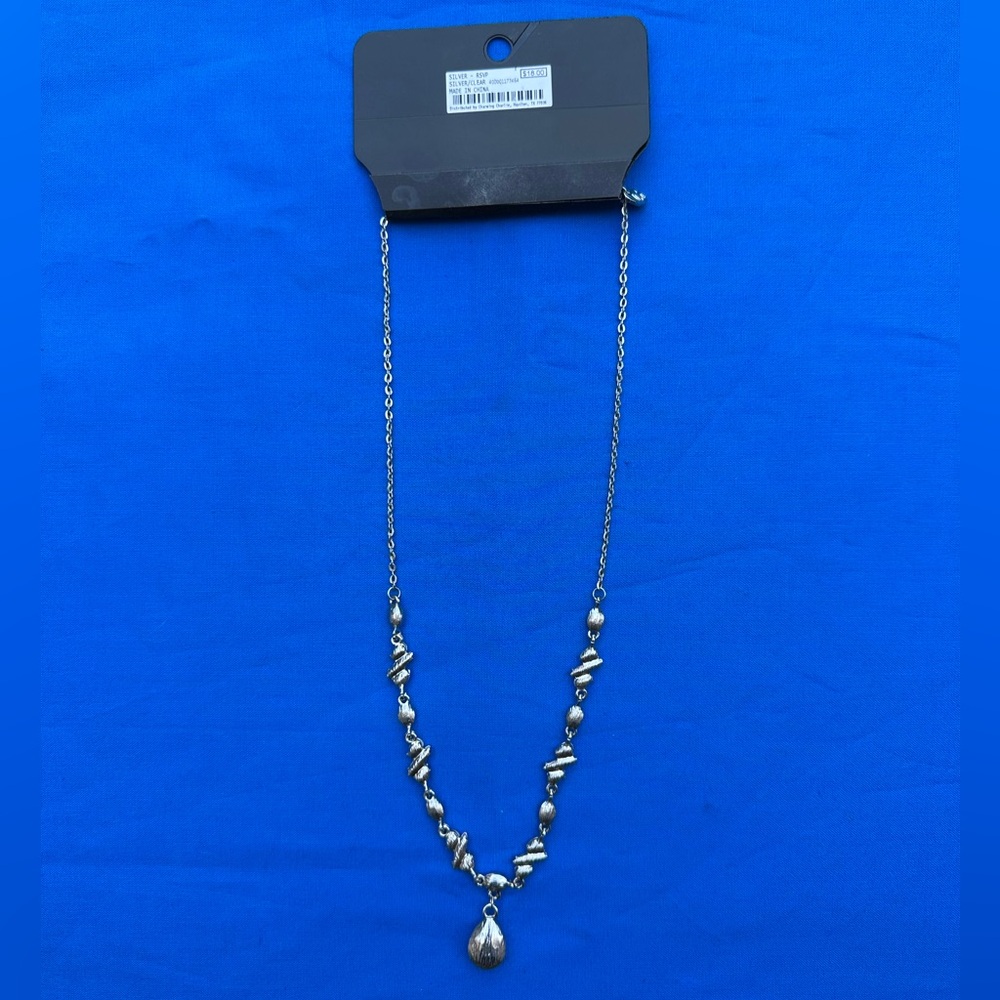 CHARMING CHARLIE Silver RSVP Rhinestone 18”-20”adjustable length necklace - Picture 5 of 9